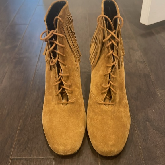 Saint Laurent Camel Color Booties - Picture 3 of 7
